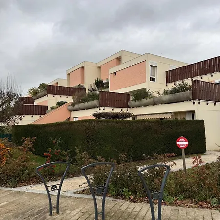 Duplex 6 Pers Moderne Et Equipe Avec Terrasse Évreux