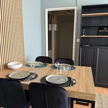 Duplex 6 Pers Moderne Et Equipe Avec Terrasse Evreux