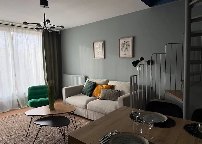 Duplex 6 Pers Moderne Et Equipe Avec Terrasse Appartamento Évreux