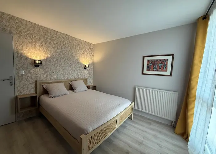 Duplex 6 Pers Moderne Et Equipe Avec Terrasse Évreux