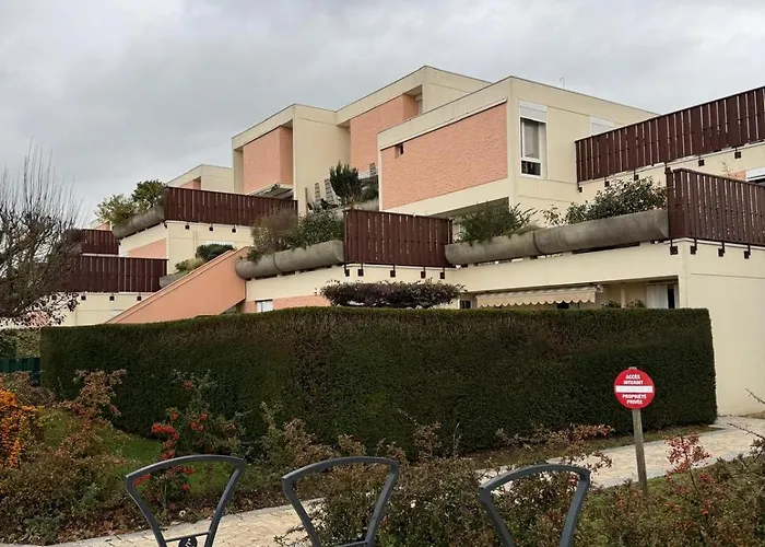 Duplex 6 Pers Moderne Et Equipe Avec Terrasse Évreux