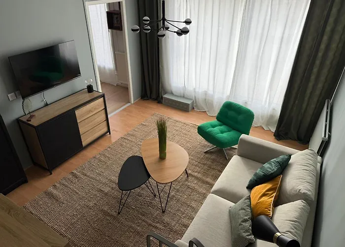 Duplex 6 Pers Moderne Et Equipe Avec Terrasse * Evreux